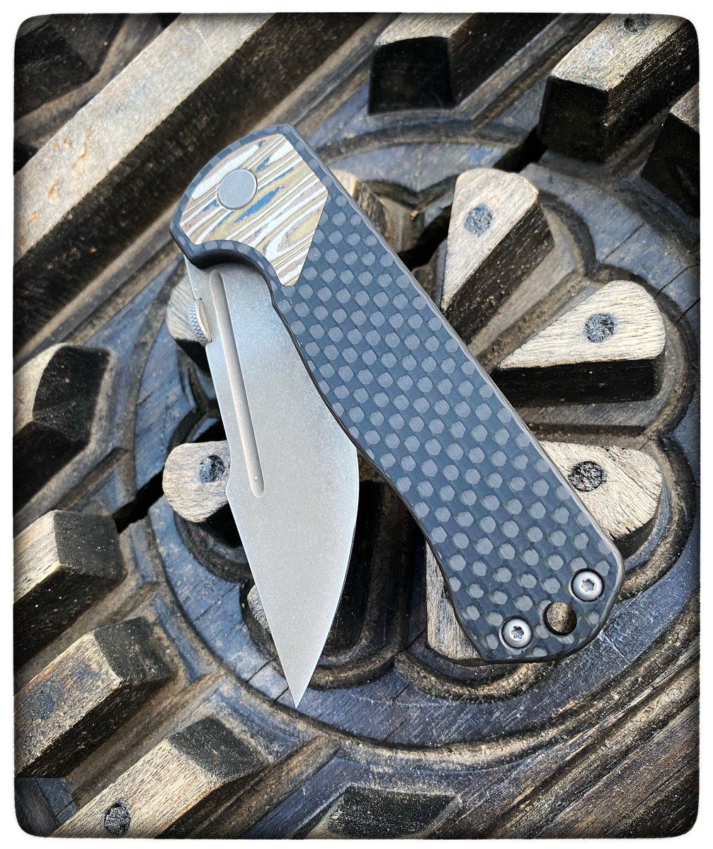 KevinCo55931013's tweet photo. Friday work carry-

#fellhoelter #FTRv5 #usn #charp #fellhoelterknives 
#jarome #platinumgrind https://t.co/Ts9J3sRvSD