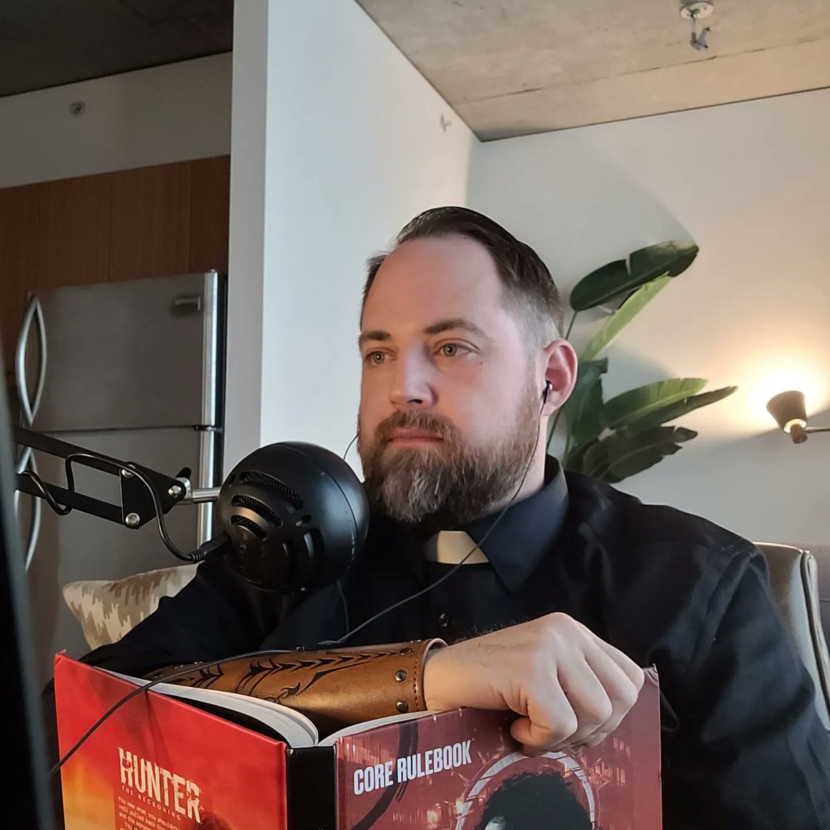 Returned as Arthur, the Faithful Hunter  <a href="/HavenHallowed/">HallowedHavenStudios</a> today. Good to be back in the role and fighting monsters, spiritually, physically, and emotionally.

#h5 #hunterthereckoning
<a href="/worldofdarkness/">World of Darkness</a>