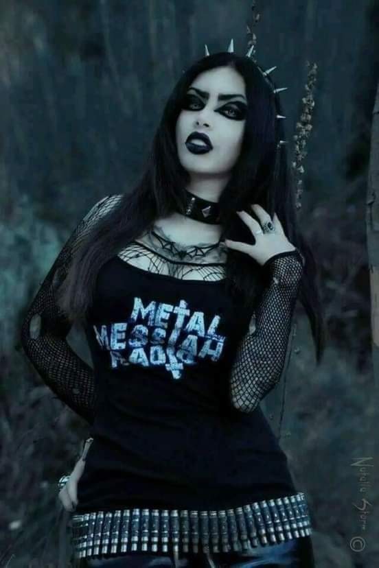 GothicaLynda's tweet photo. https://t.co/DCunzflITf