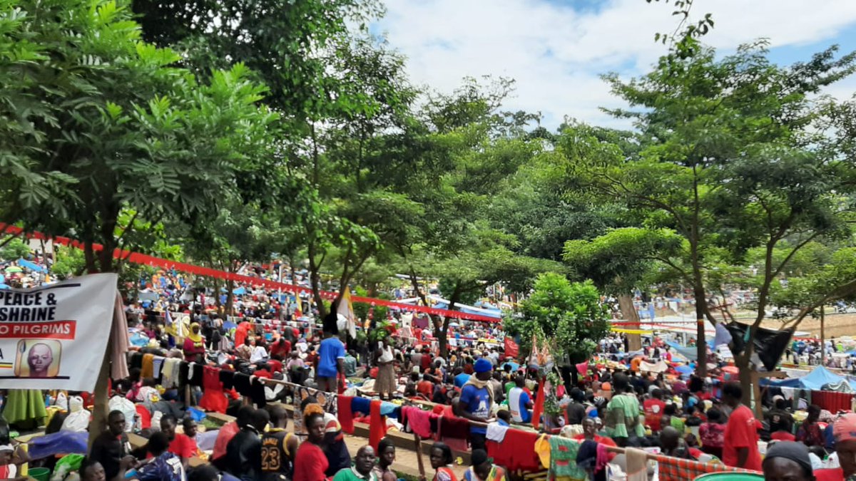 PHOTOS:
Our Sewerage Services Team is on ground  working in over drive mode  to ensure that all sanitation facilities at the shrines are in good shape.

Happy Martyrs Day. #MartyrsDay2023
#waterman <a href="/NWSCMD/">Dr. Silver Mugisha</a> <a href="/jamesmaiteki/">Eng James M. Maiteki</a> <a href="/angelo_kwitonda/">Angelo Kwitonda</a>