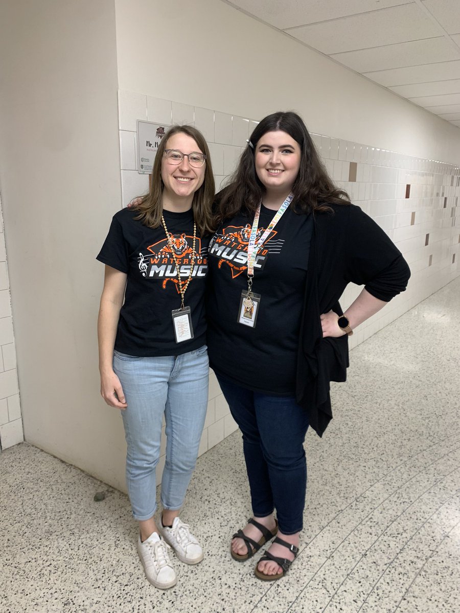 Planned a twin day featuring our new #TigerPride music shirts! 🧡🖤#middleschoolmusic