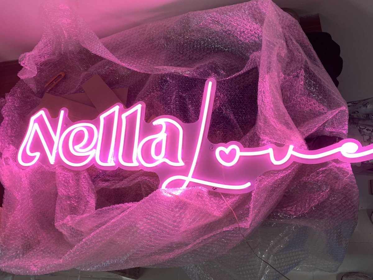 Hit me up for your personalized neon signs 💕