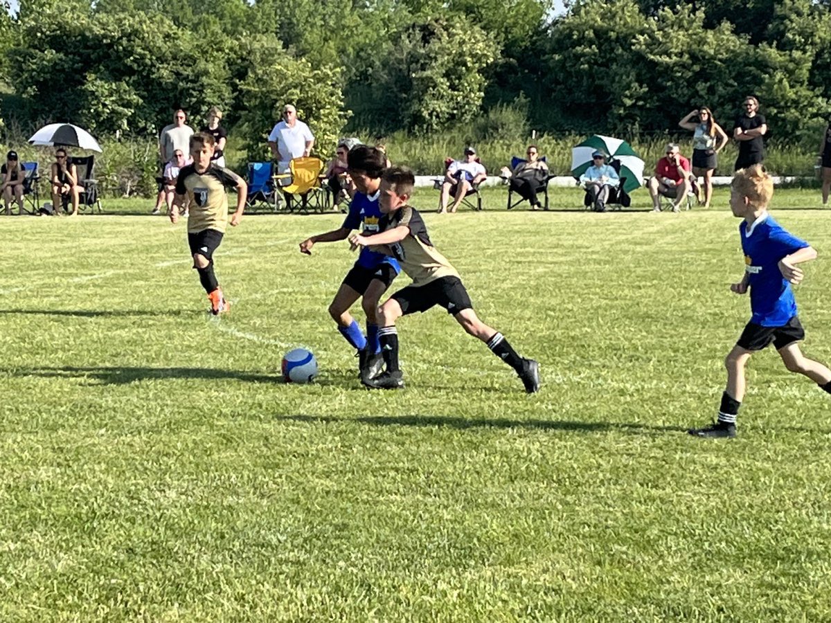 IndyPremierSC's tweet photo. Rec Plus BU10 Nottingham Forest battling it out in the year end tournament! #premierandproud #recplusrules https://t.co/52VfZIFjtH