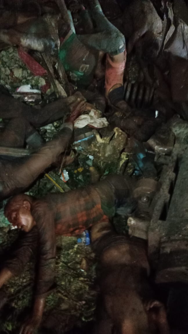 BtwINSANEx's tweet photo. We talk about #VandeBharat &amp; #BulletTrain - while not even having working crash detection systems on our trains. 2023 #Coromandel Derailment at Balasore #171dead 
#TrainAccident  #CoromandelExpress  #Odisha https://t.co/Y1u7GGW9Lr