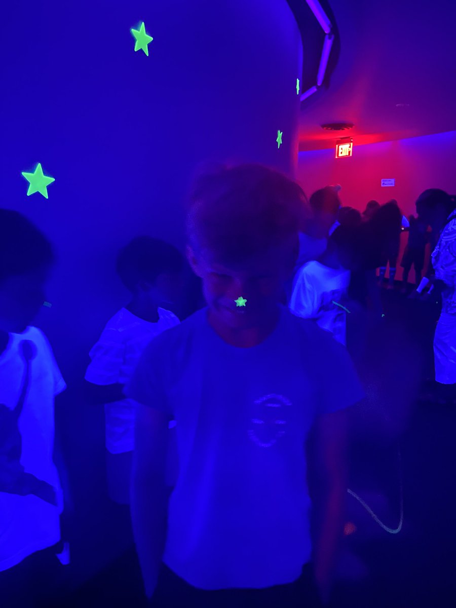 Mrs. Lynch tweet media