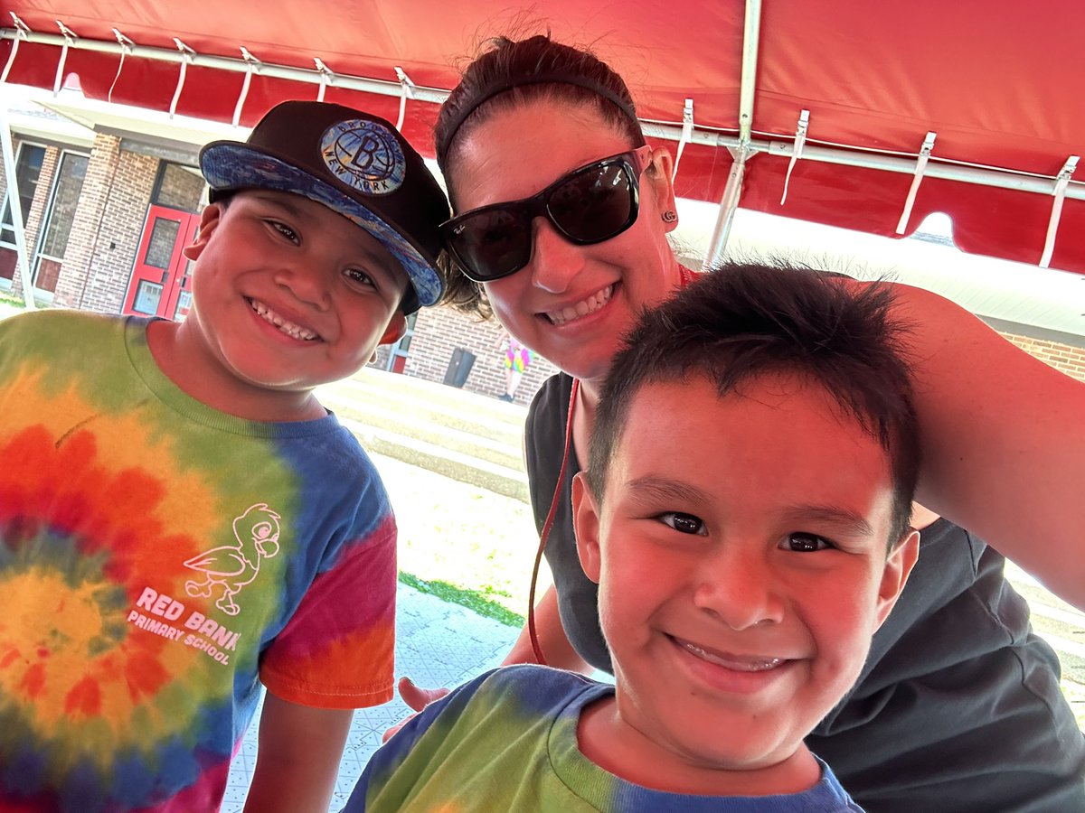 Mrs. Goldman tweet media