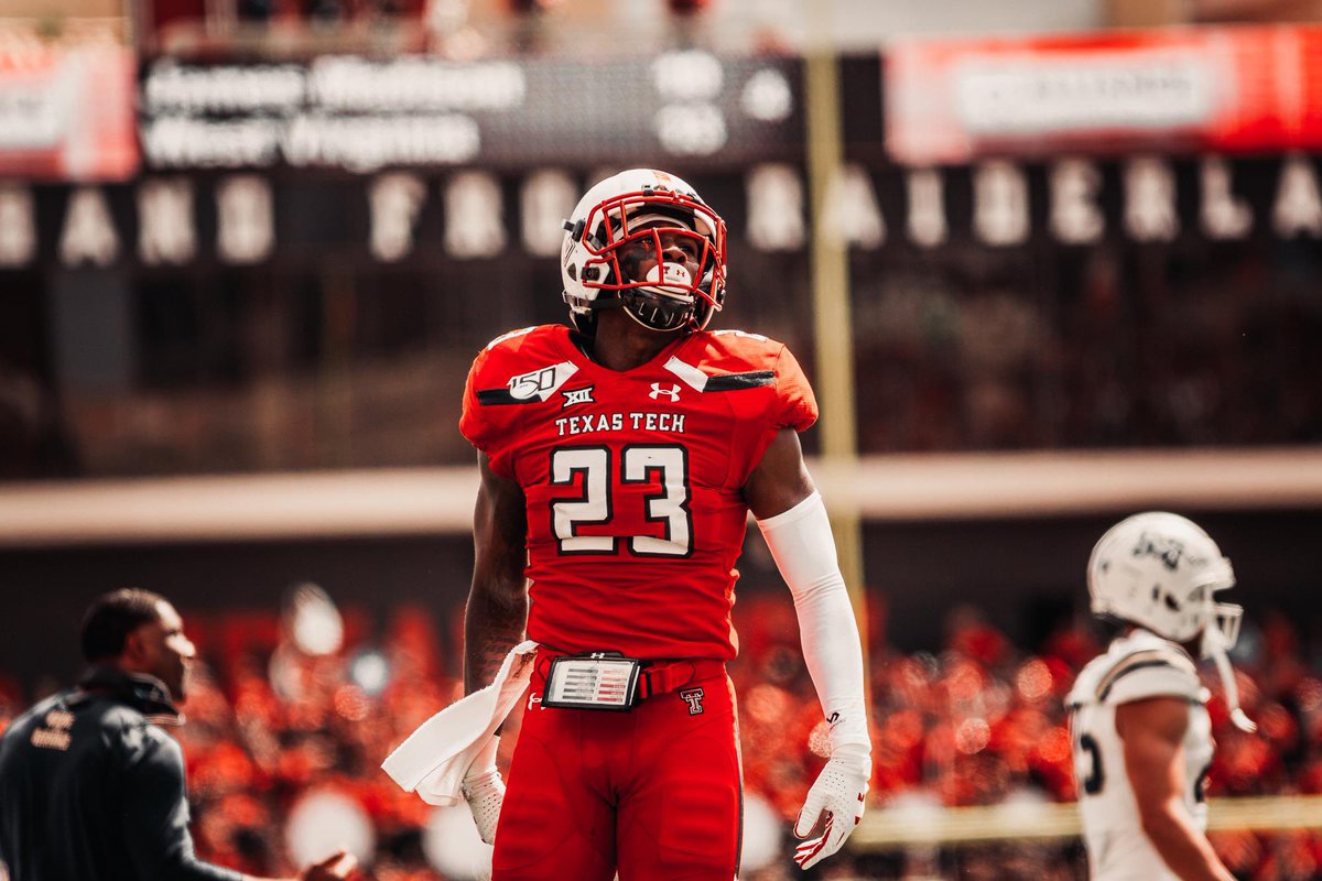 #AGTG WOW!🤲🏽 Very humbled and blessed to receive an offer from @TexasTechFB 

@coach_traylor 
@CoachYates77 
@COACHJUICE_ 
@MikeRoach247 
@Jason_Howell