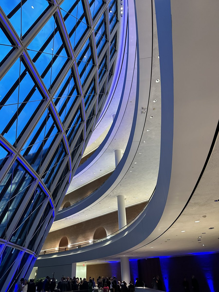 KannonShanmugam's tweet image. There’s always an appellate angle – this year’s British Commercial Bar Association dinner is at the beautiful federal courthouse in Boston, home of the First Circuit.  #AppellatePlaces