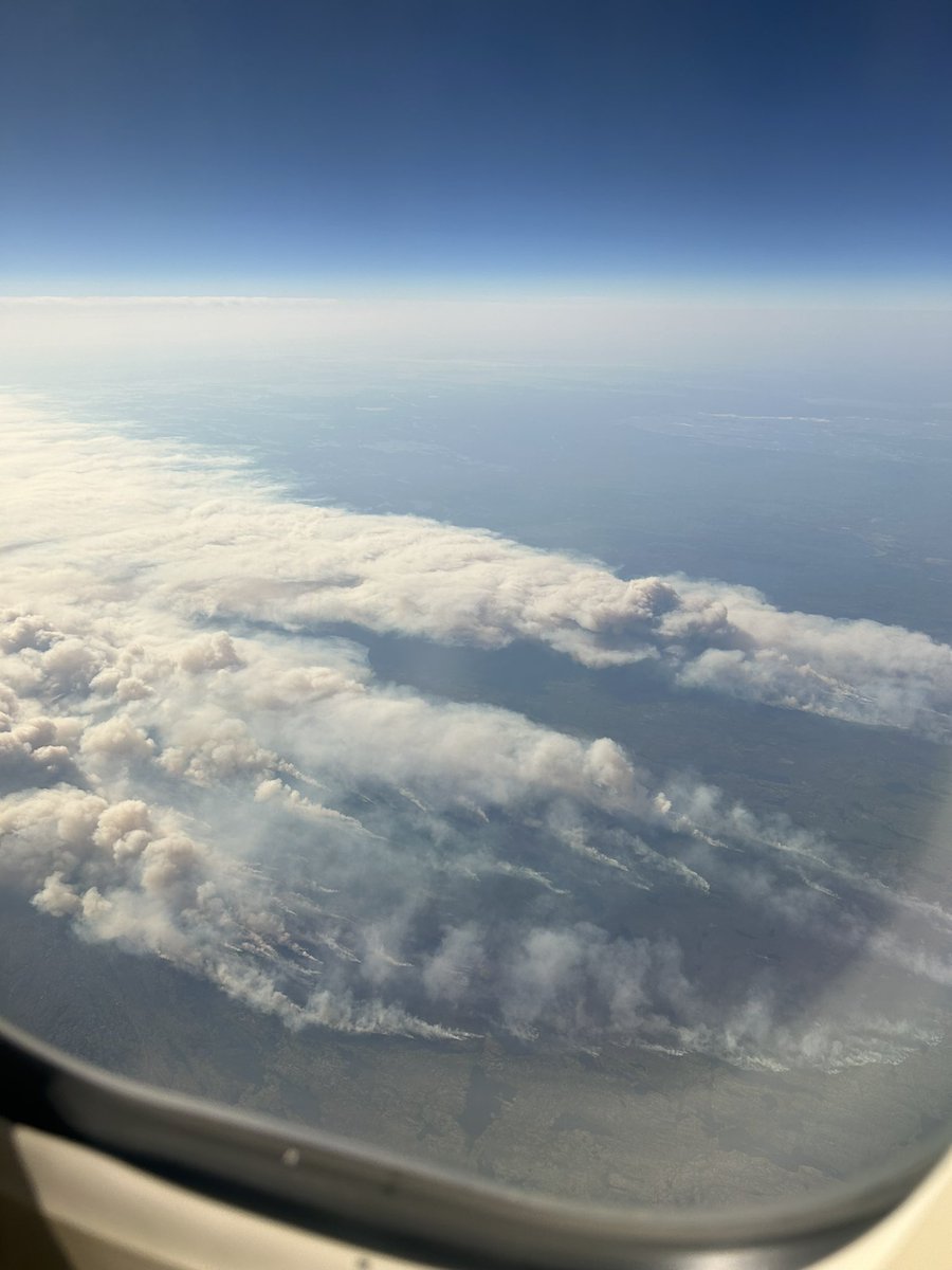 Flew over this fire today in northern Quebec. Too early in the day probably too see any flames but the amount of smoke and the length of the plume was jaw-dropping #QuebecFires