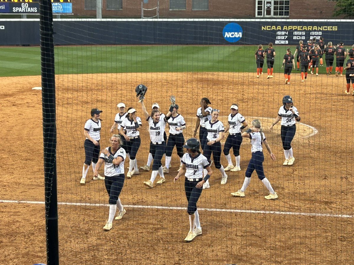 Erika Bryant tweet media