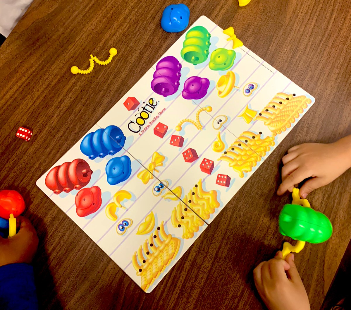 sarah_joy4's tweet image. Anyone else play this game growing up?!…so fun to see this game come full circle with my kinders using it for math centers! Another garage sale gem! #earlynumeracy #kindergarten #mathcenters #playbasedlearning #ECE @RCSD_No81