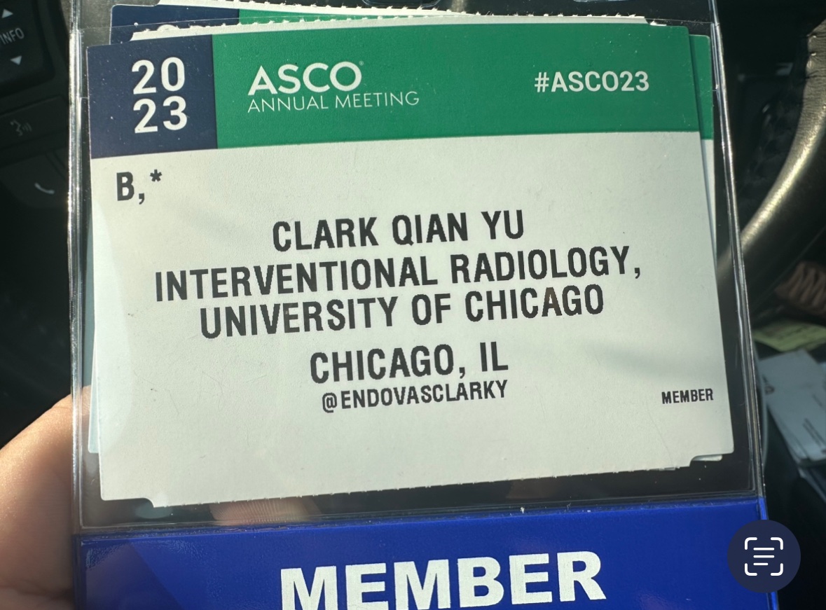 EndovasClarkY's tweet photo. First day #ASCO2023 #ASCOtrainee 🤓 https://t.co/FOuYIma59l