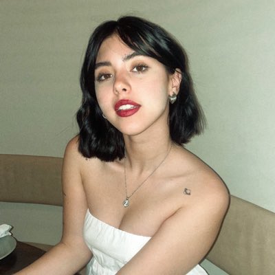 aresant1's tweet photo. #NuevaFotoDePerfil  
Que Twitter quiere que parezca mamá en Facebook o que? https://t.co/55k1rame5p