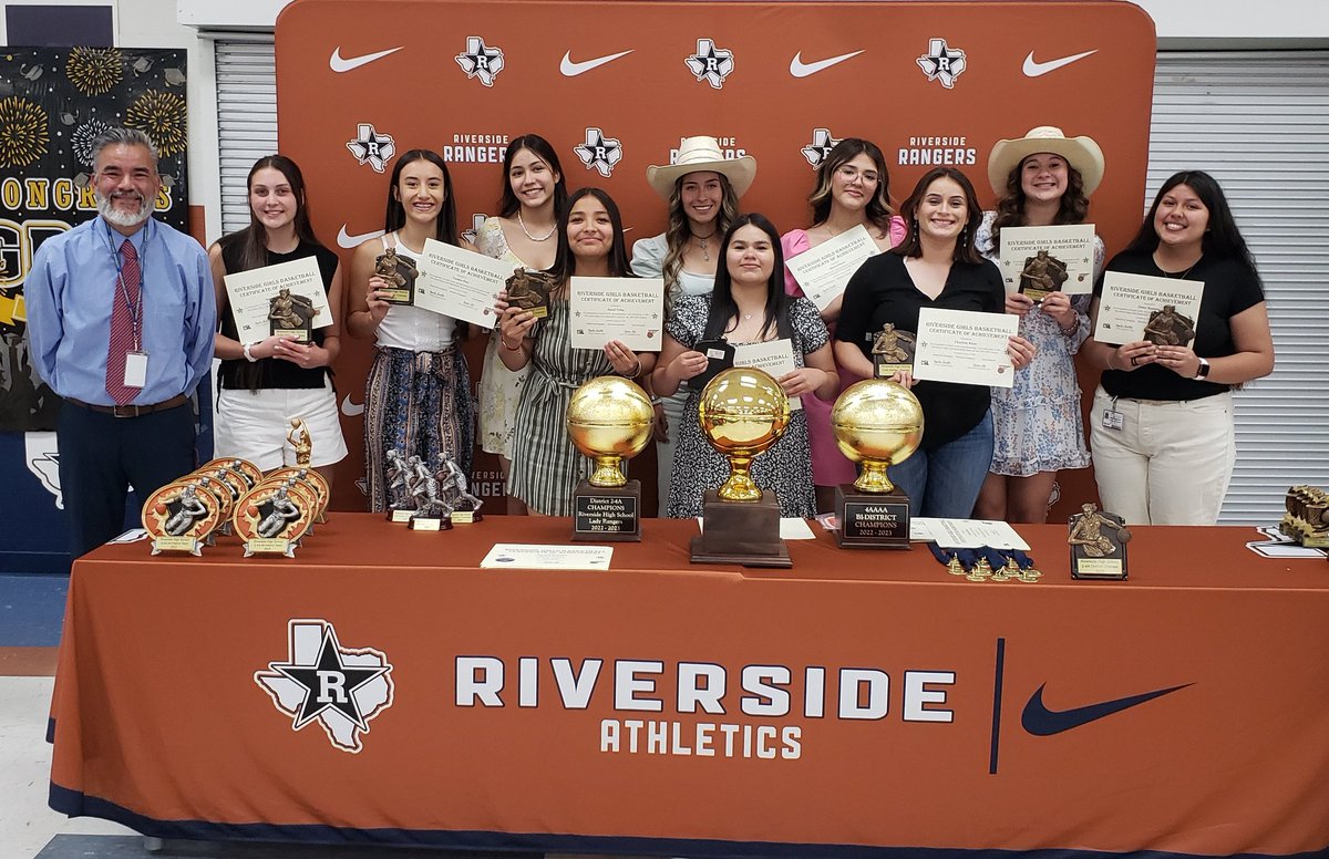 A BIG thank you to our @riversidebball1 coaching staff & parents for helping to put on a great banquet for our Lady Rangers. These young ladies had a remarkable season and it was great to be able to show them how much we appreciate them. Our future is bright! 🏀🏆 #riverside4ever