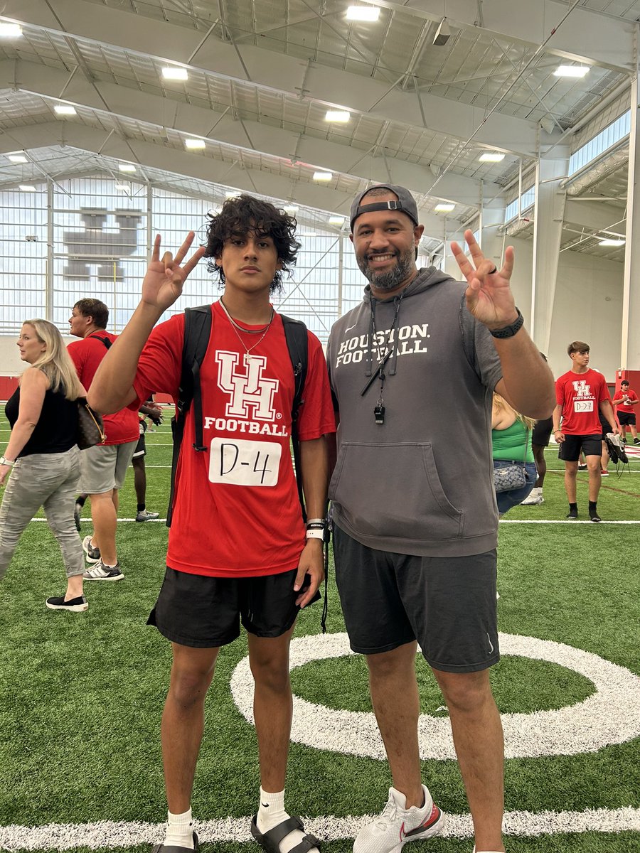 gabe10garcia's tweet image. Thank you @coachdavidrowe for a great experience at the @UHCougarFB Mega Camp!
Balled out and learned a lot! #GoCoogs 
@Holgorsendana @Doug_Belk @CBruce_Sr @CoachKDMattox @CoachGuz7 @coachbrenthilde #CashOut #RepTheB