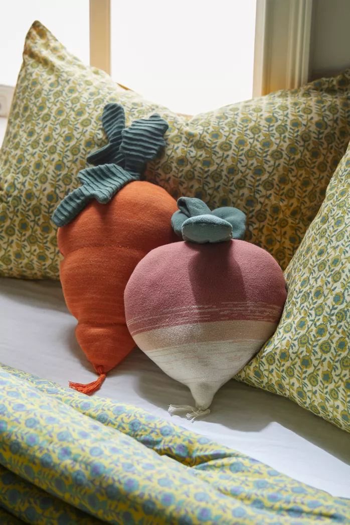 carrot 🥕 and turnip cushions ?