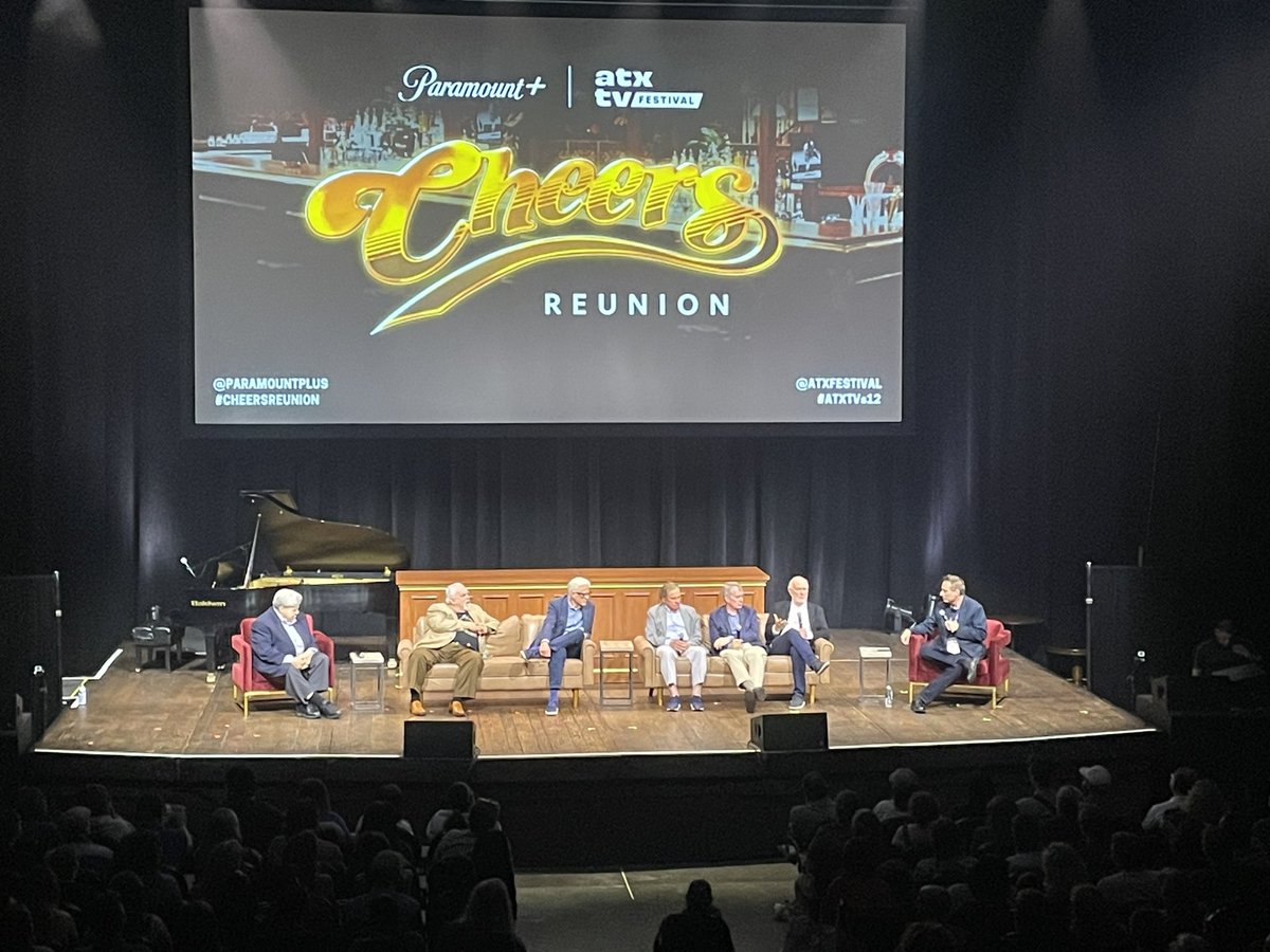 Did y'all know the character of Sam was originally supposed to be a an ex-football player? James Burrows says they changed it because @TedDanson looked more like a baseball player. There's lots to learn at the #CheersReunion