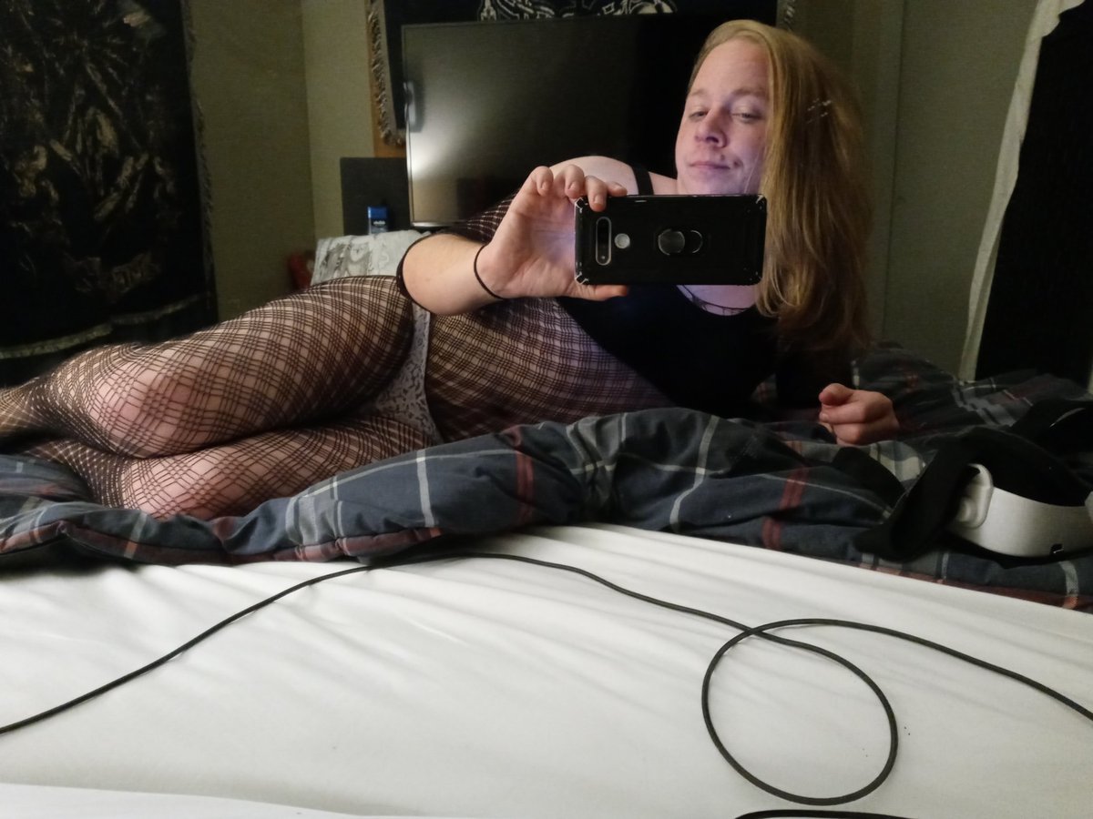 Kat666Sissy's tweet photo. Smash or pass? https://t.co/khsU7eWBuP https://t.co/j6ooBfyC9g