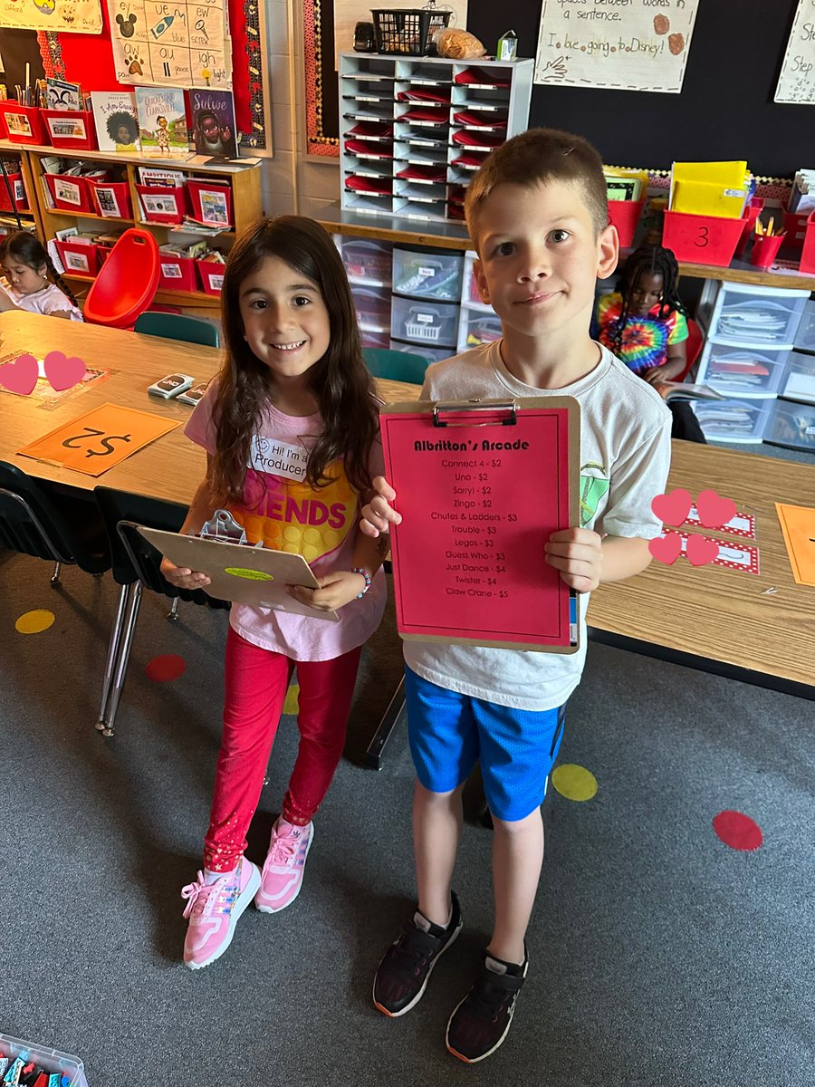 magical_msa's tweet photo. KidsTown was in full swing @halley_es as first graders wrap up their economics unit ! 🤑 Our students were producers and consumers who provided and purchased goods and services at our “stores”! 💵🛍️ Check out the fun we’ve had the last two days! 🤩 https://t.co/HeSjnCJJ0A