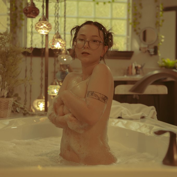 Afternoon bath time w/ the lads, all welcome https://t.co/XTxpkTyy7f