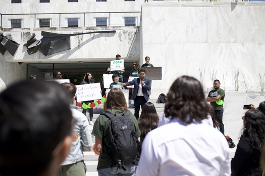Oregonians Rally to Back Bill Providing Food Aid for All pnsne.ws/45G29qI