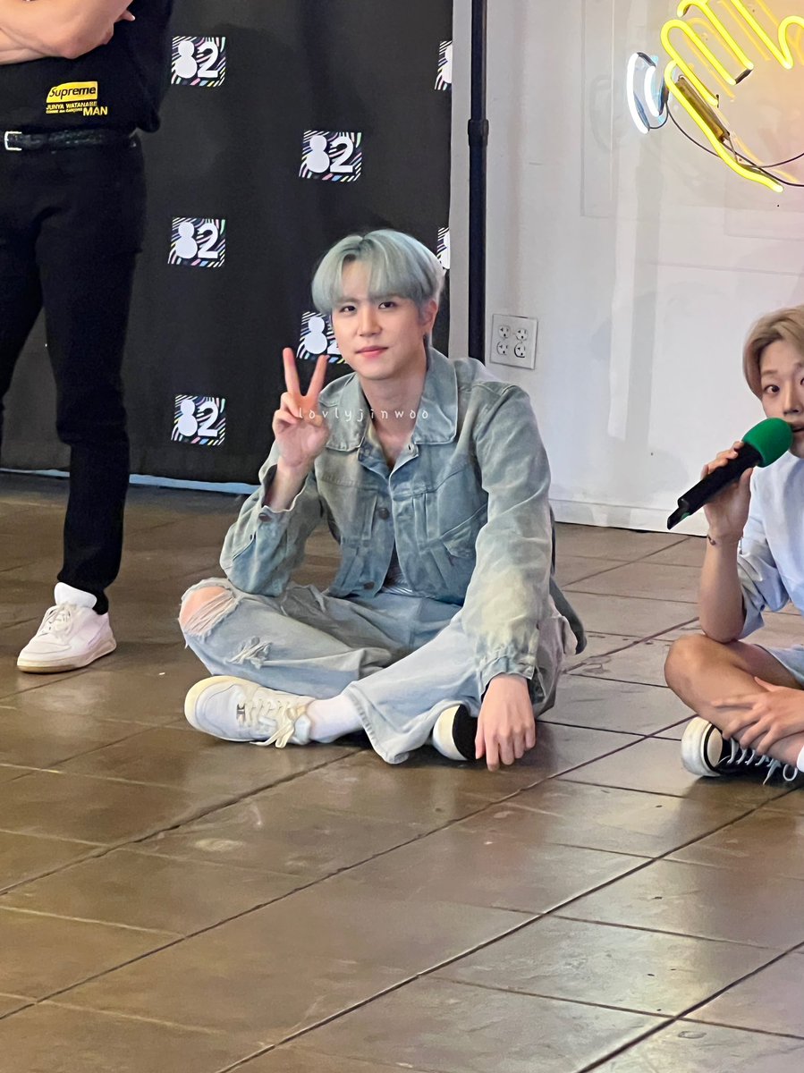 lovlyjinwoo's tweet photo. he posed for my camera🥹🫶🏻
#위아이 #WEi #WEiInLA #LAYOVERathello82la #PLAY82_WEi https://t.co/txKg9Msl7u