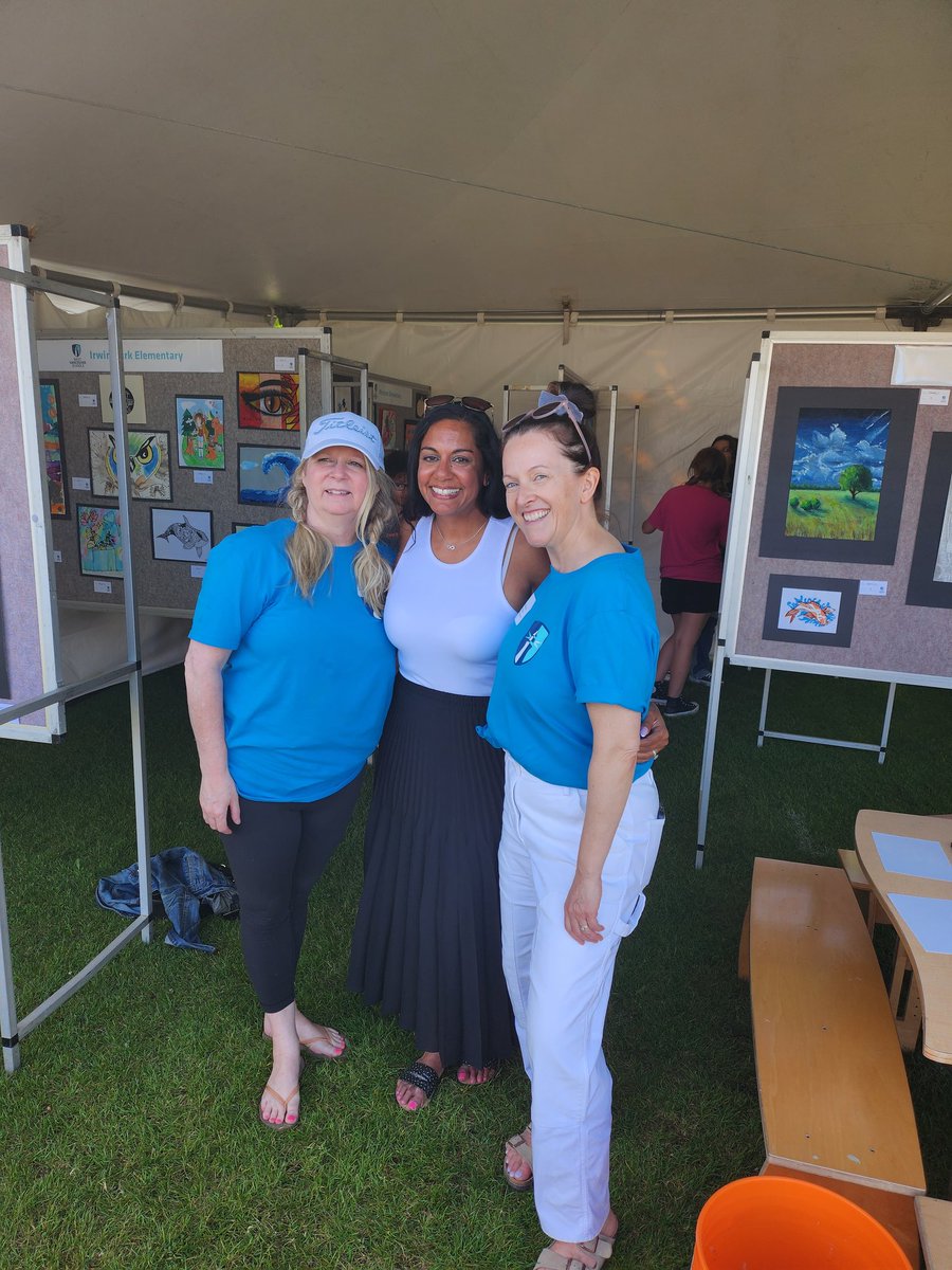 LynneBlockMLA's tweet image. So much happening @WestVanDistrict "Community Cultural Fest" with games, international booths, food, @WestVanSchools bands and so much more! 😊👍#funforeveryone #westvaned