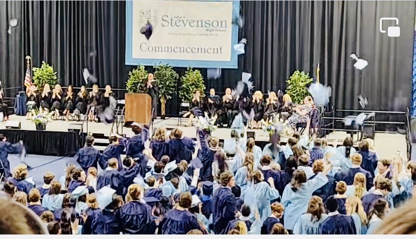 We’re so very proud of our Stevenson Class of 2023!! 🎓🤩 Congratulations to this outstanding group of graduates. You are now, Spartans for Life!! 💙🤍 #livoniapride
