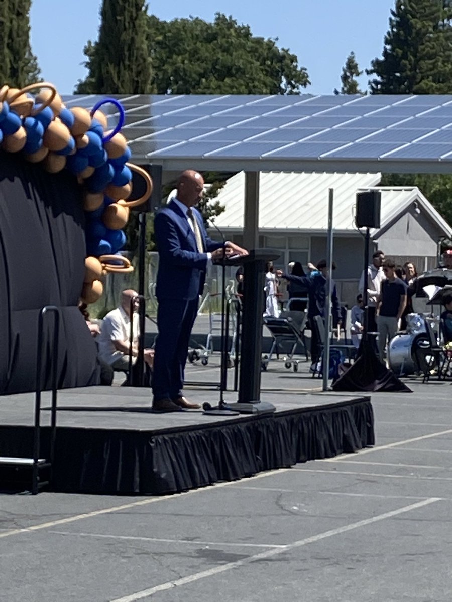 helloeemo's tweet photo. Go Wildcats!!! Proud 8th Graders Promoted from Oak Grove Middle School. 
#welcometohighschool #Classof2027 #oakgrovefamilyrocks! #MDUSDProud @ogms_counselors @MtDiabloUSD https://t.co/L3PaFafCI6