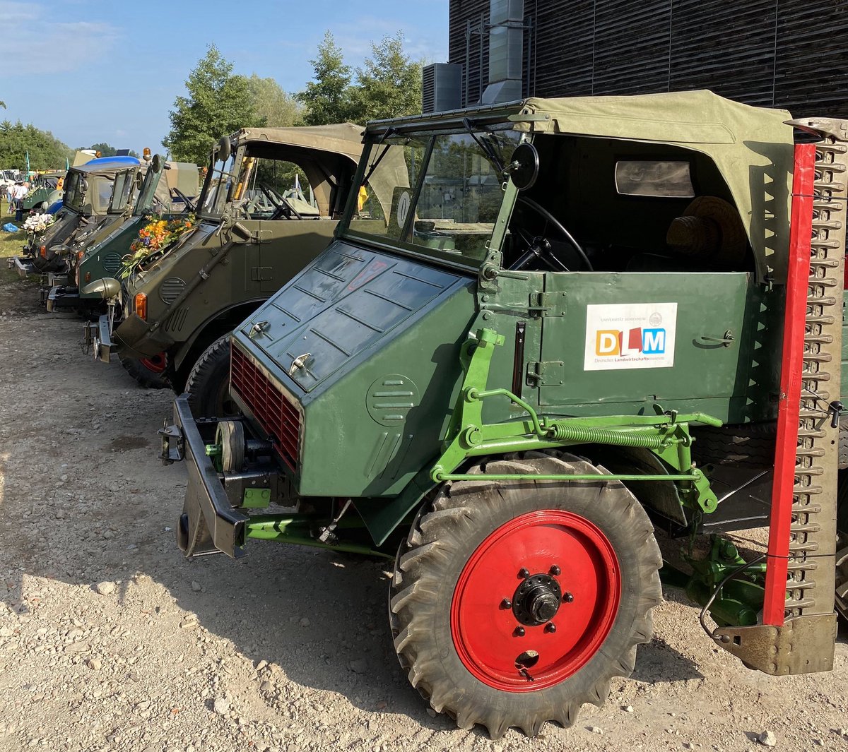 2021: At the anniversary '75 years of Unimog', the Unimog prototype 5 - already started at Erhard&Söhne in 1947 and then completed at Boehringer - could also be admired. 

#mercedesbenz #gaggenau #unimog #daimle #unimogfan #unimogcommunity #unimogmuseum #landwirtschaftsmuseum