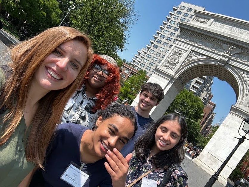 GYJC took on ✨NYC ✨ to attend @metronyu’s Prioritizing Equity conference.

Lots of first-time flyers! We thought that TSA security line might be bad but realized it wasn’t any worse than daily APS’s security checks! Let’s talk about equitable safety practices #counselorsnotcops