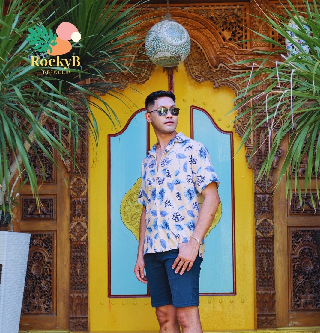 RepublikRockyb's tweet photo. You can never go wrong with a flowery shirt !!!
Light brown Hawaiian Collar with blue printed leaves.
Uluwatu Collections by @RepublikRockyb
Now Available Exclusively at @thecrafteteriasq Straits Quay and Feringghi Walk (unit 18) Penang and also online at 
https://t.co/zZn0JMWK4J https://t.co/IIvr720us6