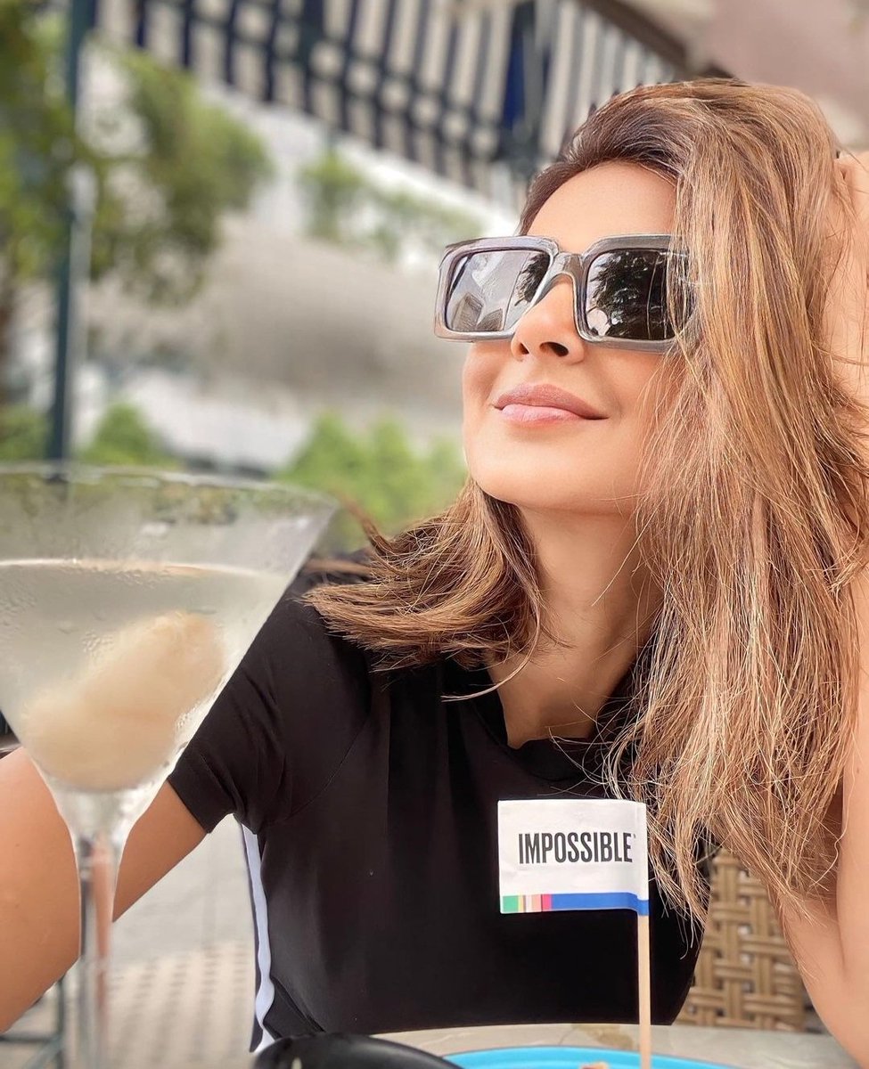 haasil_fc's tweet photo. Happy Weekend ☺️ 
#JenniferWinget @jenwinget https://t.co/kVbdZgct7X