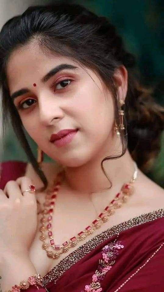 jermina_offcl's tweet photo. நீ நினைப்பது போல் 
என் கவிதை எல்லாம்
கற்பனை அல்ல நிஜம்..‌!
ஒவ்வொரு கவிதையிலும் 
நீ ஒளிந்து இருக்கிறாய்..... https://t.co/cAIw9DosNK
