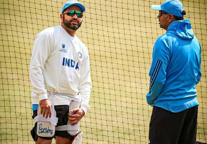 Captain ROHIT SHARMA and Coach Rahul Dravid discussing how to celebrate after WTC FINAL.