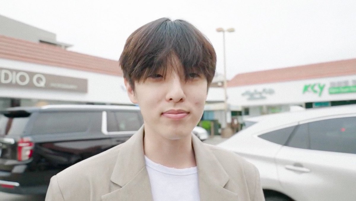 Lily on Twitter "our beautiful specimen 🫶🏻🫠"