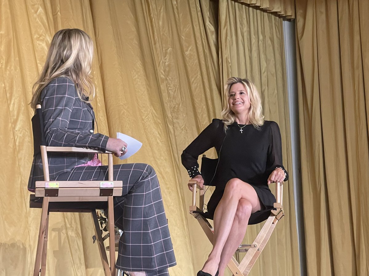 Our own Katherine Atkinson interviewed Mira Sorvino, human trafficking survivor and renowned activist, on behalf of <a href="/CCS/"> め</a>. At QSI, we believe in the power of community to create positive change &amp; we're delighted to see our team committed to doing their part. #community #volunteer