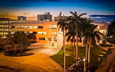 Tonight, Miami Beach City Hall is bathed in orange lights to commemorate <a href="/MomsDemand/">Moms Demand Action</a>’s National Gun Violence Awareness Weekend.