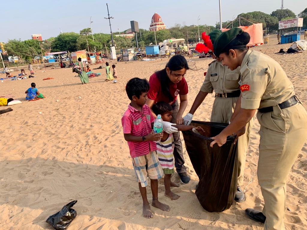 geetsen2000's tweet photo. "Little drops of water make the Mighty Ocean"
Cadets of Girls Bn Ncc conducted a beach cleaning activity at Marina today on occasion of #MissionLiFE, &amp; painted posters on the beach to grab the attention of public @HQ_DG_NCC @NCCDte_TNPAN @Def_PRO_Chennai https://t.co/MQXWp10pTx