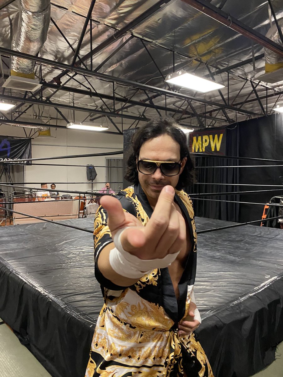 mpwxpress's tweet image. Scandal in the ring! The press must remain impartial but there is early signs of bias on the part of charlatan referee @RayRosas in this @MPW_CA National Title contest between @KingMaximilien and @akaMiggyRose ! Rest assured, we will ensure the truth prevails in any decision.