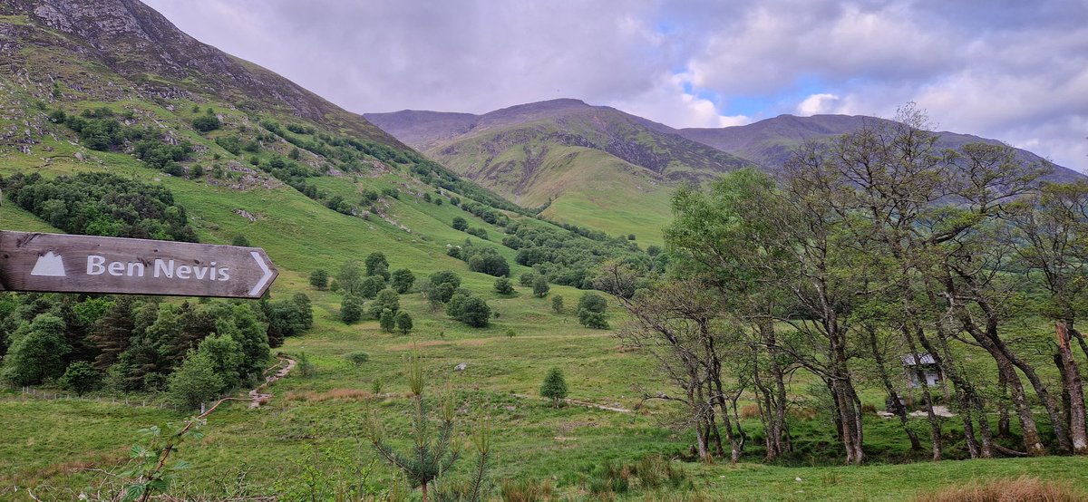 Feeling very real this morning...Ben Nevis sits there in its majesty awaiting our acent as the first of the 3 Peaks.  

Still time to sponsor me, link below to support Blood Cancer UK.

justgiving.com/fundraising/Le…