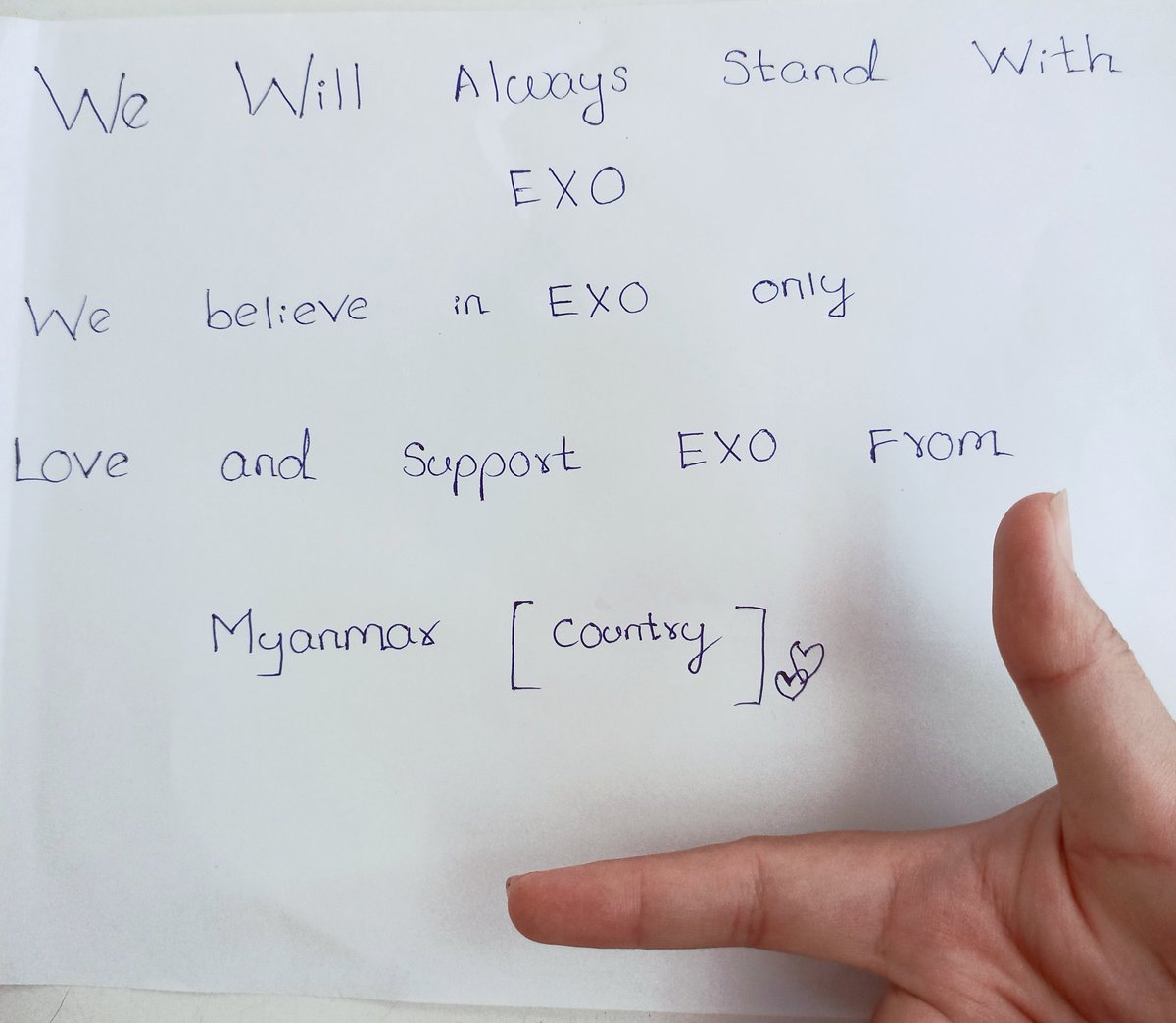 PhyuPhy40961361's tweet photo. @EVTMyanmar @weareoneEXO @B_hundred_Hyun Lights Up for EXO
#엑소랑_함께_걸어가는_엑소엘
#첸백시_응원합니다 
@weareoneEXO @B_hundred_Hyun https://t.co/K7h3qi8GPA