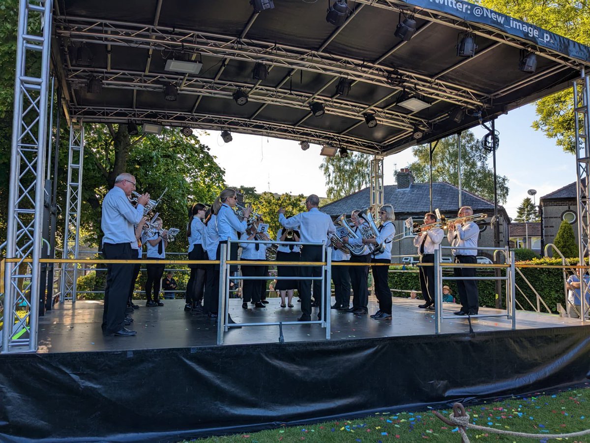 Witney Town Band (@witneytownband) on Twitter photo Yesterday the band made its first pilgrimage to the <a href="/FridayWhit/">Saddleworth Whit Friday</a> contests since 2017, and what an amazing day we had.
The weather was glorious & we managed to play at Scouthead, Lydgate, Greenfield, Delph, Denshaw & finished being the penultimate band on at Dobcross. <a href="/4barsrest/">4barsrest.com</a> Yesterday the band made its first pilgrimage to the <a href="/FridayWhit/">Saddleworth Whit Friday</a> contests since 2017, and what an amazing day we had.
The weather was glorious & we managed to play at Scouthead, Lydgate, Greenfield, Delph, Denshaw & finished being the penultimate band on at Dobcross. <a href="/4barsrest/">4barsrest.com</a>