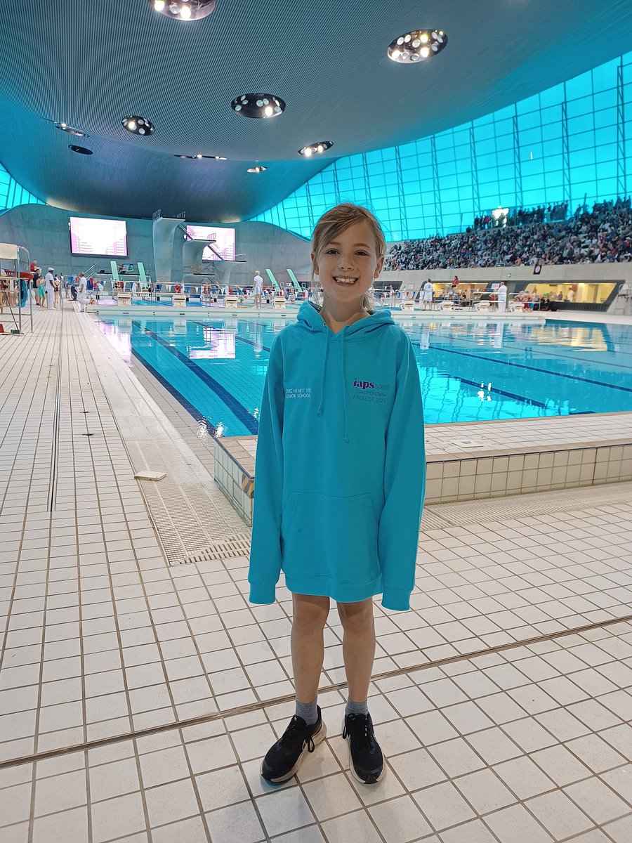Arrived at the London @AquaticsCentre ! Please join us in wishing Helena good luck swimming 25m Breaststroke in the IAPS national finals! #thisgirlcan #wearehenrys @iapsuksport