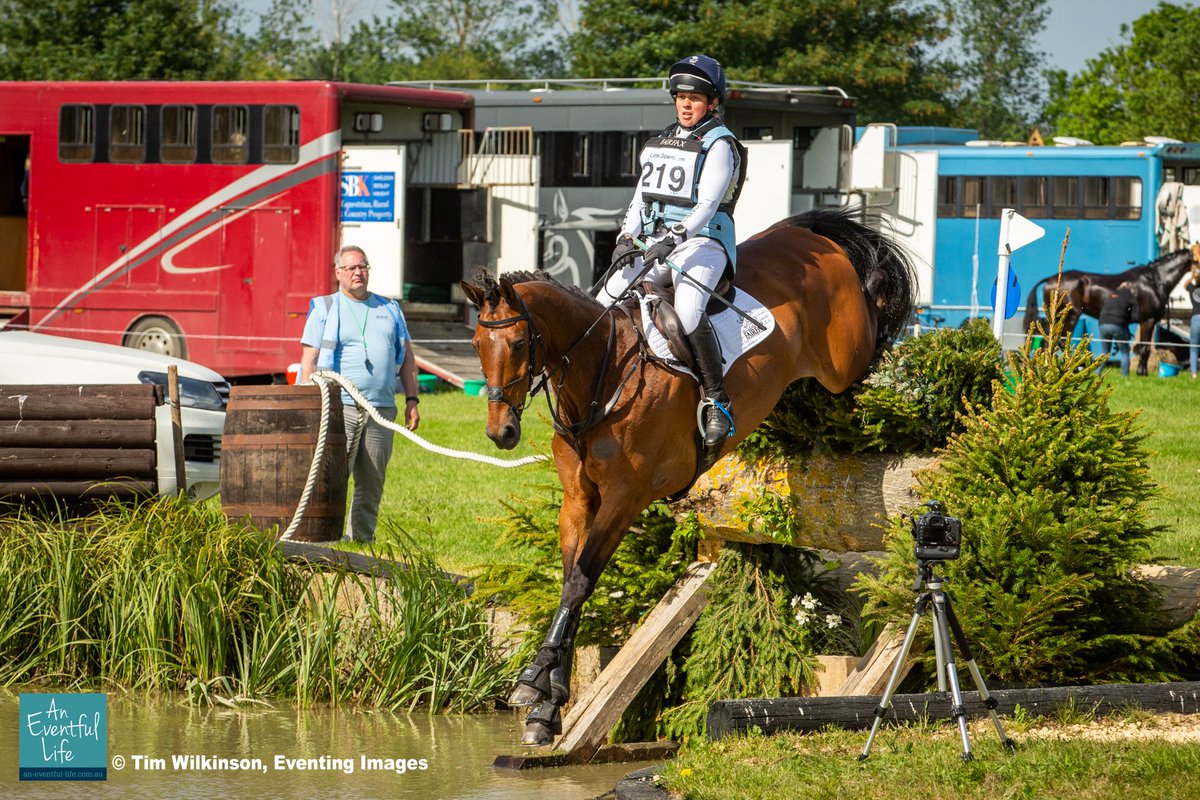 Kitty King, Tom McEwen, Bubby Upton and Tom Jackson were among the winners at Little Downham Horse Trials on Friday. But who won on that fab dressage score of 19.6? an-eventful-life.com.au/ukeurope/other… #eventing