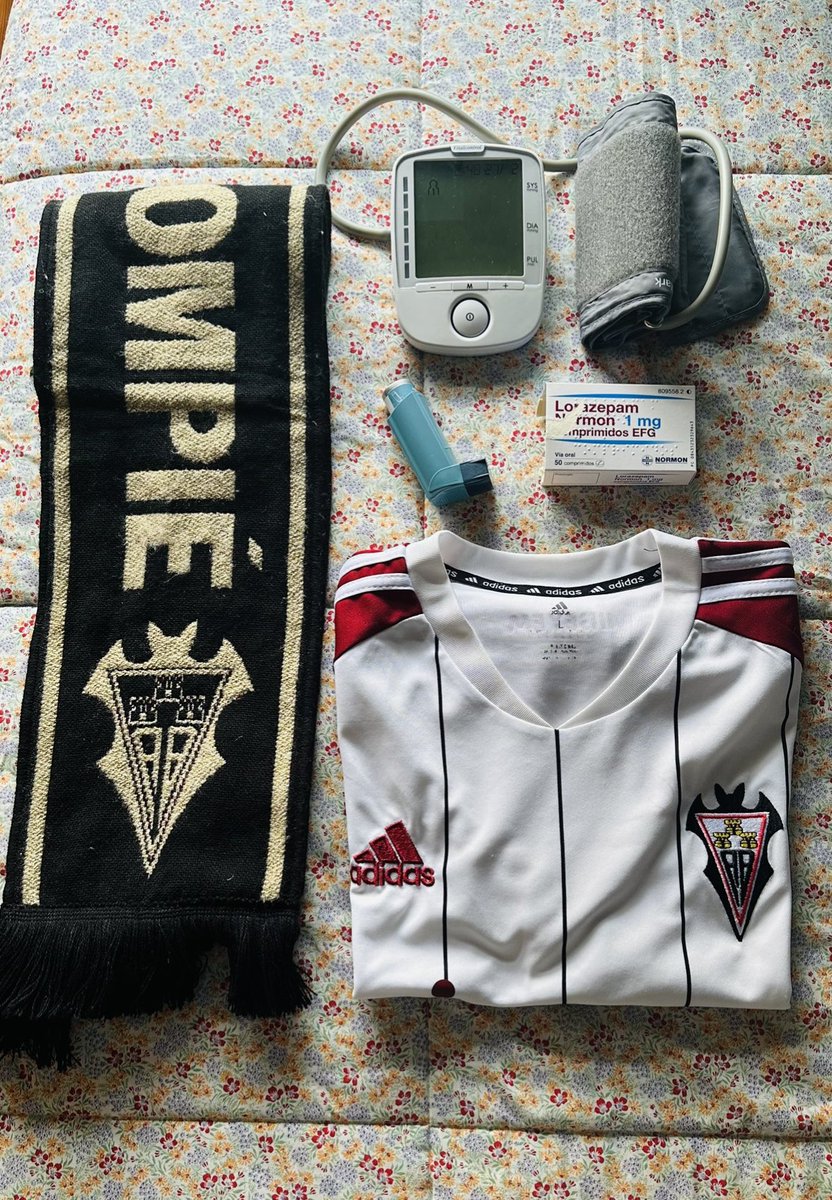 Todo preparado para el partido de hoy! Confianza plena en los míos 🤍🦇🆎