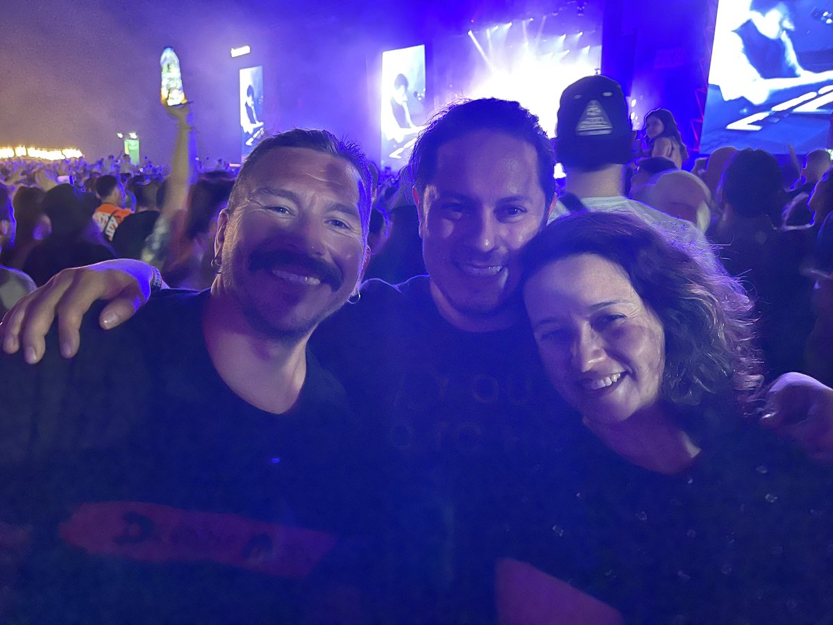 Que hermoso ver nuevamente a <a href="/maluandrade/">Malú Andrade</a> y <a href="/gonzolonso/">Gonzalo Alonso Tapia</a> 
💜💜💜💜💜💜💜💜💜💜💜 mucho amor para ustedes, son lo más.