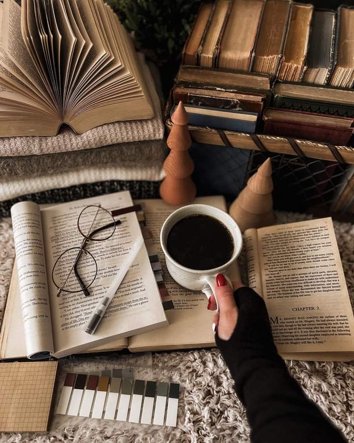 'Leeré mis libros, tomaré café, escucharé música y cerraré la puerta'.

- JD Salinger