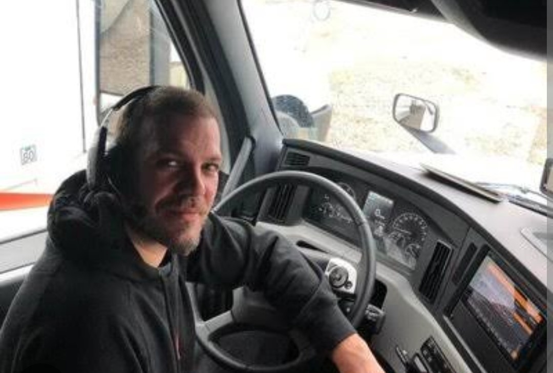 x.com/tele1comtr/sta… ???