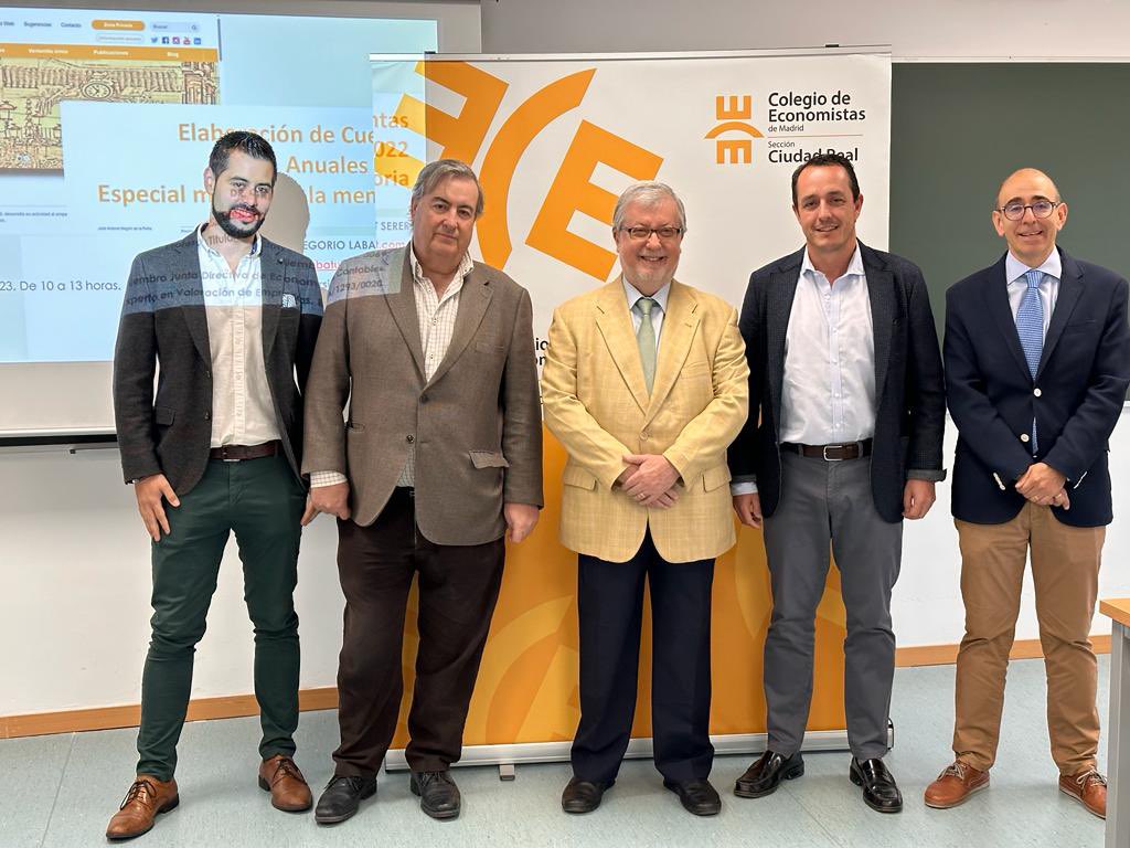 Curso de Elaboración de Cuentas de Anuales 2022.
Gregorio Labatut Serer